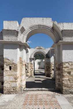 Harabeleri yuvarlak (altın) Kilisesi, St John ilk Bulgar İmparatorluğu büyük Preslav (Veliki Preslav), Bulgaristan başkenti yakınındaki