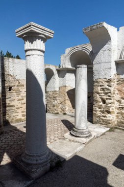 Harabeleri yuvarlak (altın) Kilisesi, St John ilk Bulgar İmparatorluğu büyük Preslav (Veliki Preslav), Bulgaristan başkenti yakınındaki
