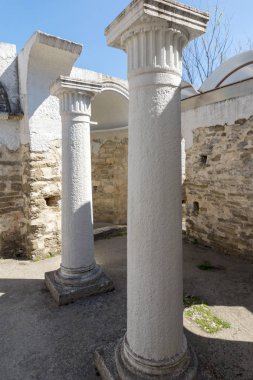 Harabeleri yuvarlak (altın) Kilisesi, St John ilk Bulgar İmparatorluğu büyük Preslav (Veliki Preslav), Bulgaristan başkenti yakınındaki