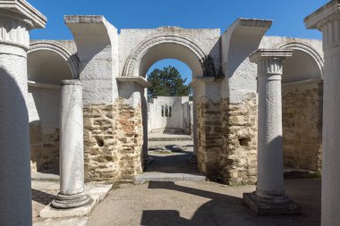 Harabeleri yuvarlak (altın) Kilisesi, St John ilk Bulgar İmparatorluğu büyük Preslav (Veliki Preslav), Bulgaristan başkenti yakınındaki