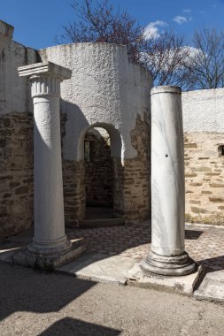 Harabeleri yuvarlak (altın) Kilisesi, St John ilk Bulgar İmparatorluğu büyük Preslav (Veliki Preslav), Bulgaristan başkenti yakınındaki