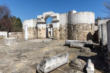 Harabeleri yuvarlak (altın) Kilisesi, St John ilk Bulgar İmparatorluğu büyük Preslav (Veliki Preslav), Bulgaristan başkenti yakınındaki