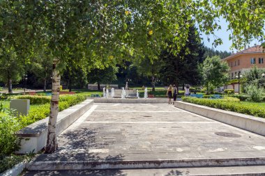 Godech, Bulgaristan - 14 Temmuz 2014: Kasaba, Godech, Sofia Region, Bulgaristan Merkezi