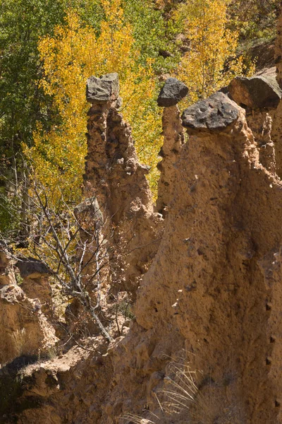 Sonbahar manzara kaya oluşumu Şeytan'ın Town Radan dağ, Sırbistan