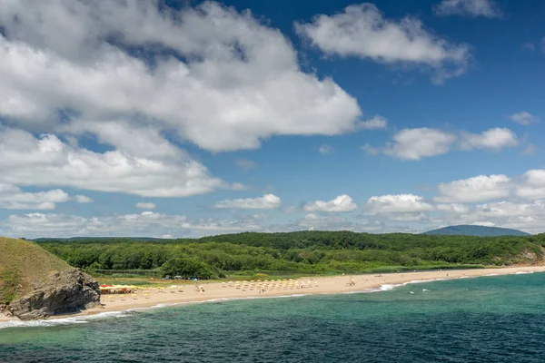 Sinemorets Köyü, Burgaz bölge, Bulgaristan Veleka Nehri'nin ağzında kumsalda ile manzara