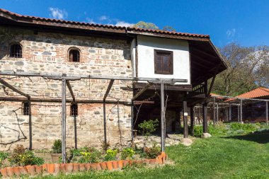 Ortaçağ Rahibe Manastırı Orlitsa St. Havari Peter ve Paul Rila Manastırı, Köstendil bölge, Bulgaristan yakın: