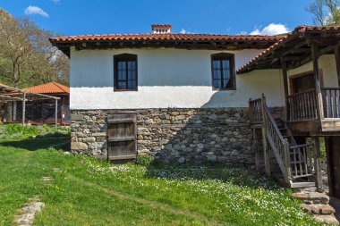 Ortaçağ Rahibe Manastırı Orlitsa St. Havari Peter ve Paul Rila Manastırı, Köstendil bölge, Bulgaristan yakın: