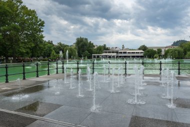 Plovdiv, Bulgaristan - 25 Mayıs 2018: Panoramik şarkı çeşmeler Şehir Plovdiv, Bulgaristan