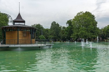 Plovdiv, Bulgaristan - 25 Mayıs 2018: Panoramik şarkı çeşmeler Şehir Plovdiv, Bulgaristan