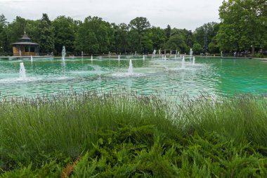 Plovdiv, Bulgaristan - 25 Mayıs 2018: Panoramik şarkı çeşmeler Şehir Plovdiv, Bulgaristan