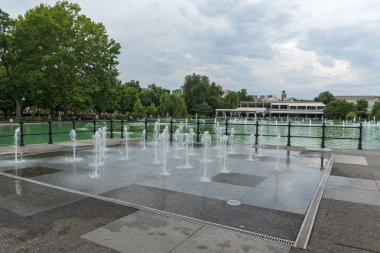 Plovdiv, Bulgaristan - 25 Mayıs 2018: Panoramik şarkı çeşmeler Şehir Plovdiv, Bulgaristan