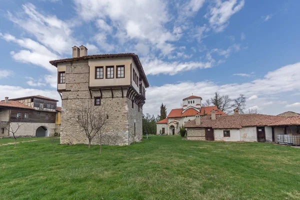 Ortaçağ binaları Saint Nedelya, Plovdiv Bölge, Bulgaristan Arapovo Manastırı