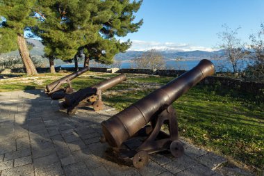 Ioannina, Yunanistan - 27 Aralık 2014: Ortaçağ toplar kale Ioannina, Epirus, Yunanistan