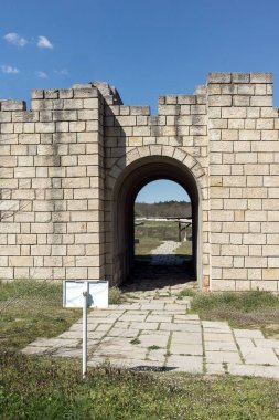 İlk Bulgar İmparatorluğu ortaçağ kalesi büyük Preslav (Veliki Preslav), bölge Shumen, Bulgaristan başkenti Harabeleri