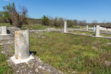 İlk Bulgar İmparatorluğu ortaçağ kalesi büyük Preslav (Veliki Preslav), bölge Shumen, Bulgaristan başkenti Harabeleri