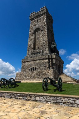 Shipka, Bulgaristan - 6 Temmuz 2018: Yaz görünümünü anıt özgürlük Shipka, Stara Zagora bölge, Bulgaristan