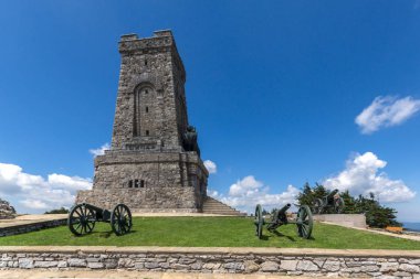 Shipka, Bulgaristan - 6 Temmuz 2018: Yaz görünümünü anıt özgürlük Shipka, Stara Zagora bölge, Bulgaristan