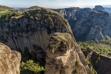 Meteora, Thessaly, Yunanistan yakınındaki kayaların oluşumu