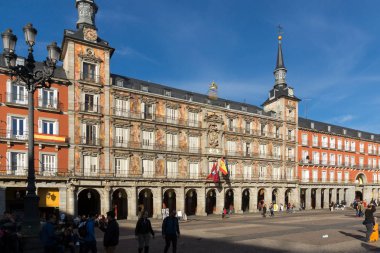 Madrid, İspanya - 23 Ocak 2018: Plaza Mayor, Madrid, İspanya şehirde ziyaret turist