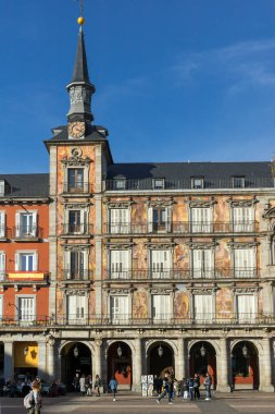 Madrid, İspanya - 23 Ocak 2018: Plaza Mayor, Madrid, İspanya şehirde ziyaret turist