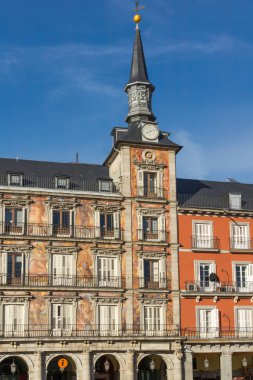 Madrid, İspanya - 23 Ocak 2018: Plaza Mayor, Madrid, İspanya şehirde ziyaret turist