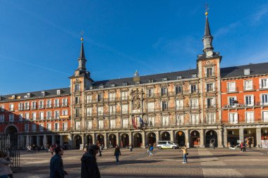Madrid, İspanya - 23 Ocak 2018: Plaza Mayor, Madrid, İspanya şehirde ziyaret turist