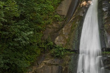 Peyzaj Smolare şelale çağlayan Belasica dağ, Novo Selo, Makedonya Cumhuriyeti