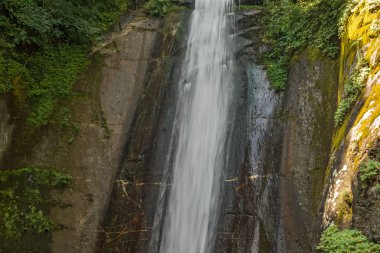 Peyzaj Smolare şelale çağlayan Belasica dağ, Novo Selo, Makedonya Cumhuriyeti