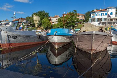 Sozopol, Bulgaristan - 12 Temmuz 2016: Küçük balıkçı tekneleri kasaba Sozopol, Burgaz bölge, Bulgaristan bağlantı noktasında