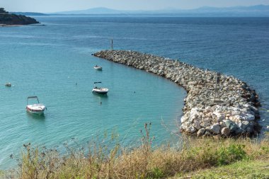 Nea Fokea, Kassandra, Chalkidiki, Yunanistan - 24 Haziran 2014: Bağlantı noktası, Nea Fokea Kassandra Yarımadası, Chalkidiki, Orta Makedonya, Yunanistan