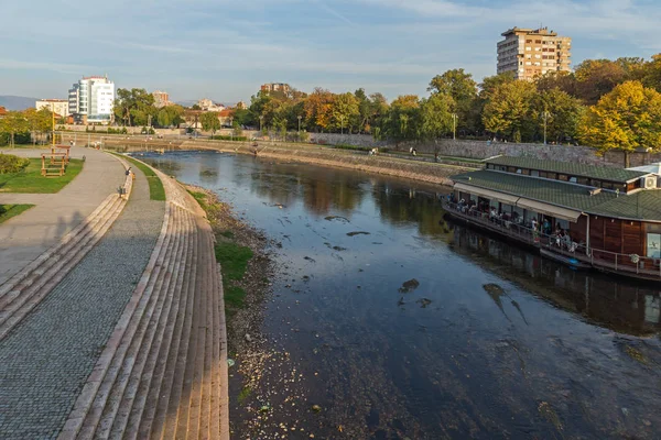 Nis Sırbistan Ekim 2017 Panoramik Şehir Nis Nisava Nehri Sırbistan — Stok fotoğraf
