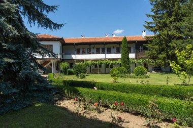 On dokuzuncu yüzyılın binaları Sokolski Manastırı Kutsal Ana Varsayımı, Gabrovo Bölgesi, Bulgaristan