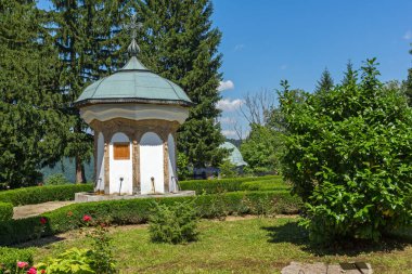 On dokuzuncu yüzyılın binaları Sokolski Manastırı Kutsal Ana Varsayımı, Gabrovo Bölgesi, Bulgaristan