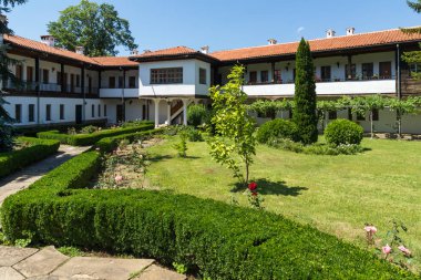 On dokuzuncu yüzyılın binaları Sokolski Manastırı Kutsal Ana Varsayımı, Gabrovo Bölgesi, Bulgaristan