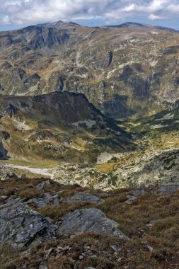 Malyovitsa zirvesinden inanılmaz manzara, Rila Dağı, Bulgaristan