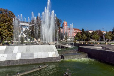 Plevne, Bulgaristan - 20 Eylül 2015: Çeşme merkezinde şehir Plevne, Bulgaristan