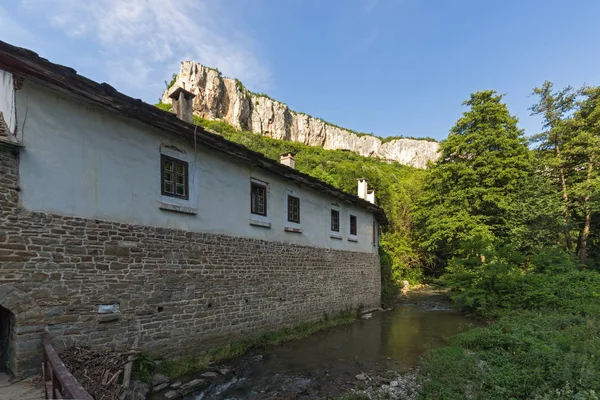 ドリャノヴォ修道院聖大天使ミカエル ブルガリア ガブロヴォ州地域の 世紀の建物 — ストック写真