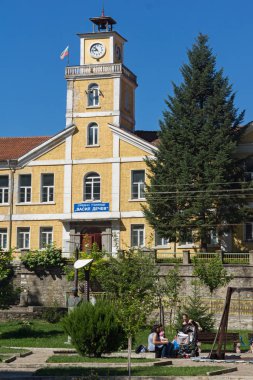 Chepelare, Bulgaristan - 14 Ağustos 2018: Yaz görünümünü Merkezi ünlü Bulgar Kayak Merkezi Chepelare, bölge Smolyan, Bulgaristan