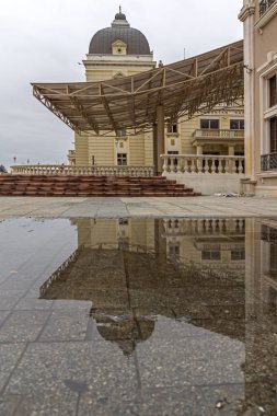 Skopje, Makedonya - 24 Şubat 2018: Bina, Makedon Ulusal Tiyatro şehir Üsküp, Makedonya Cumhuriyeti