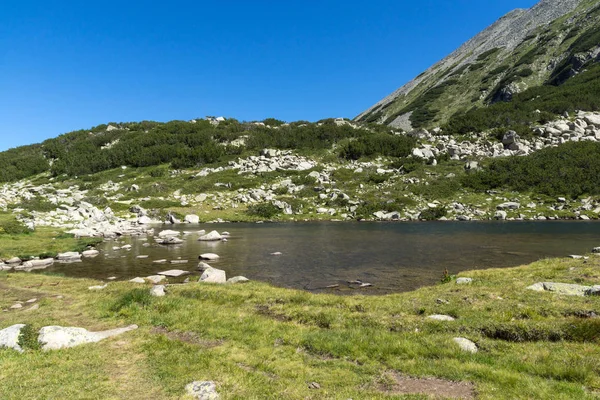 保加利亚 Pirin 山青蛙湖全景图 — 图库照片