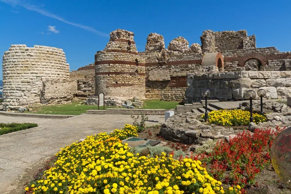 Antiguas Ruinas Fortificaciones Entrada Del Casco Antiguo Nessebar Región Burgas — Foto de Stock