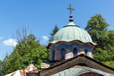On dokuzuncu yüzyıl binalarda Sokolski Manastırı Kutsal anne varsayım, Gabrovo Bölgesi, Bulgaristan