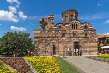 Nessebar, Bulgaristan - 12 Ağustos 2018: Yaz görünümü, eski kilise, İsa Pantokrator kasaba, Nessebar, Burgaz bölge, Bulgaristan