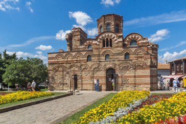 Nessebar, Bulgaristan - 12 Ağustos 2018: Yaz görünümü, eski kilise, İsa Pantokrator kasaba, Nessebar, Burgaz bölge, Bulgaristan