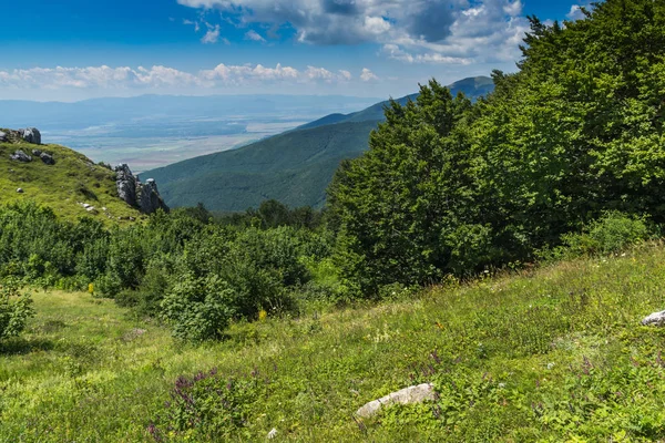 Paisagem Verão Incrível Para Stara Planina Balcãs Montanhas Shipka Pico — Fotografia de Stock