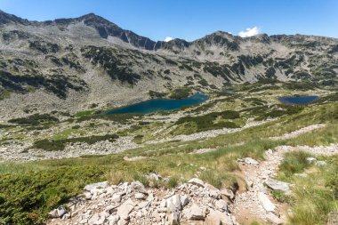 İnanılmaz Dalgoto manzara (uzun) Gölü, Pirin Dağı, Bulgaristan