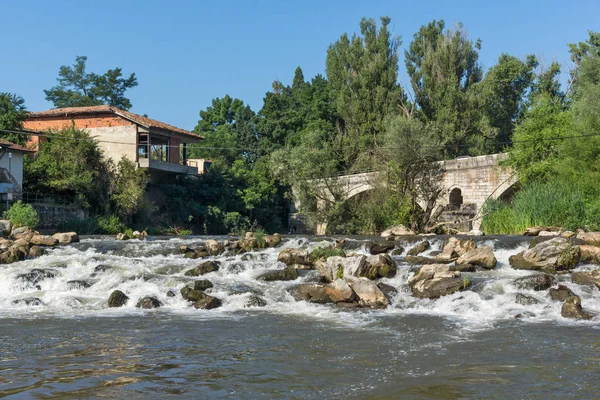 Sommar Bild Kadin Mest 15Th Talet Stone Arch Bridge Över — Stockfoto