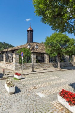 Tryavna, Bulgaristan - 6 Temmuz 2018: Ortaçağ Kilisesi, St. Archangel Michael içinde tarihi kent, Tryavna, Gabrovo Bölgesi, Bulgaristan