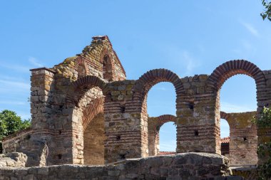 Nessebar, Bulgaristan - 12 Ağustos 2018: Kalıntıları, antik kilise olan Ayasofya Nessebar kasaba, Burgaz bölge, Bulgaristan