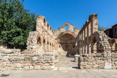 Nessebar, Bulgaristan - 12 Ağustos 2018: Kalıntıları, antik kilise olan Ayasofya Nessebar kasaba, Burgaz bölge, Bulgaristan